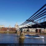 Millenium Bridge - Richtung 'St. Pauls Cathedrale'